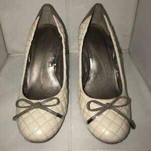 Tahari Lucille  Quilted Cream & Gray Bow Pumps